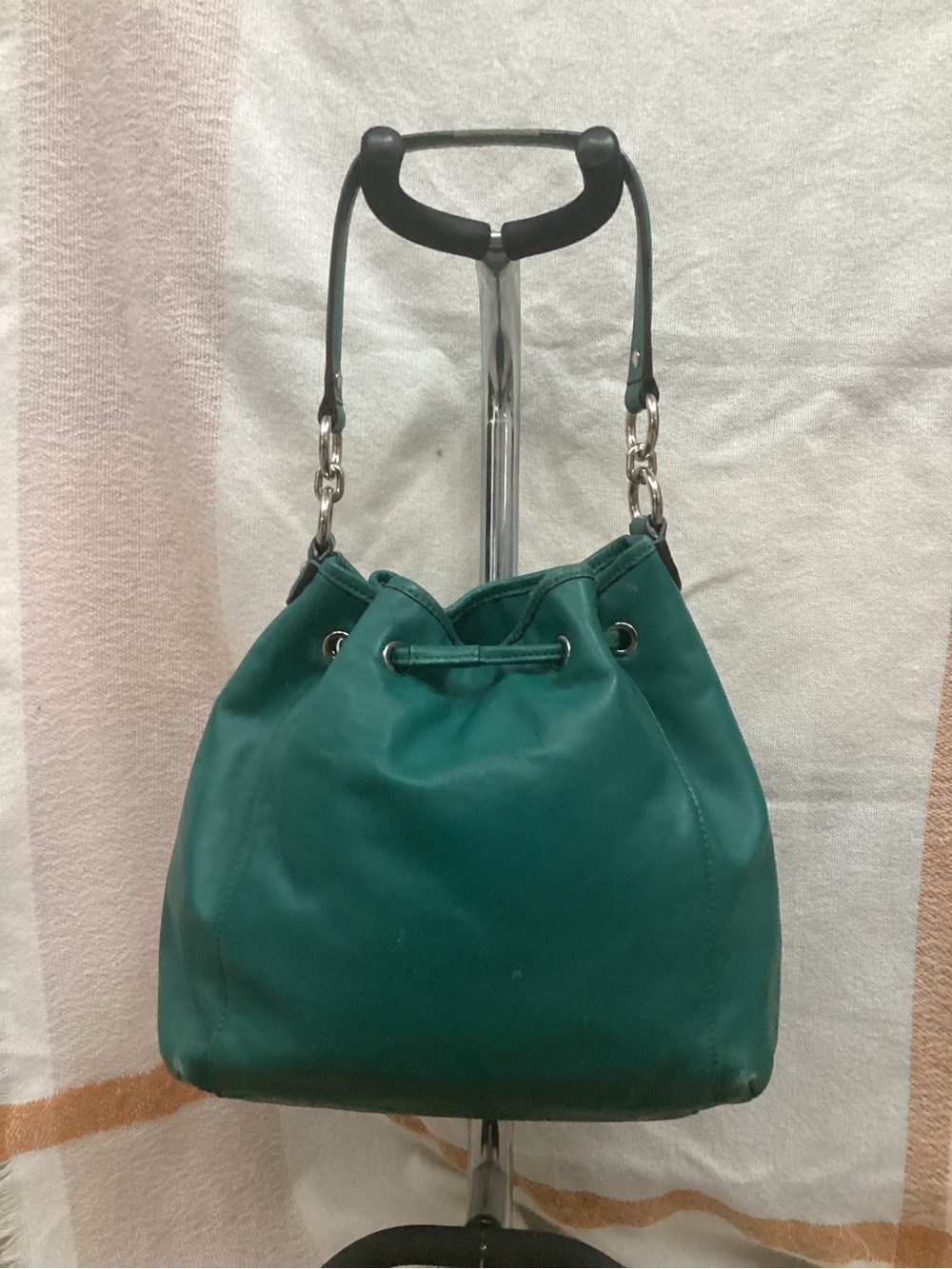 Coach Daisy Leather Drawstring Convertible Shoulder Bag. G1361-F25661 - Picture 2 of 9